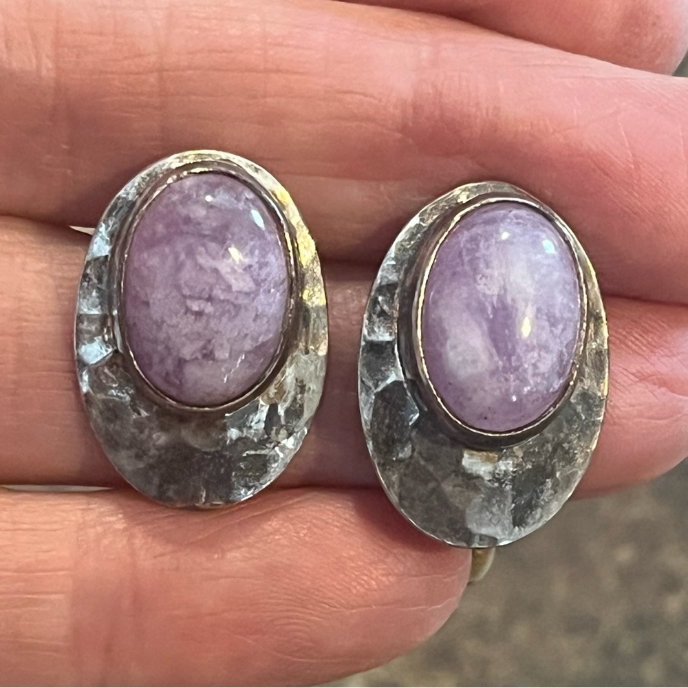 Vintage Shube Dakota West Purple Oval Amethyst Hammered 925 Sterling Earrings